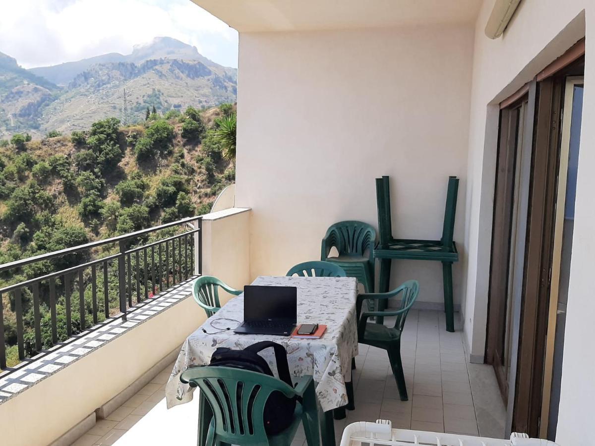 Casa Vacanze Andreana Apartment Letojanni Exterior photo